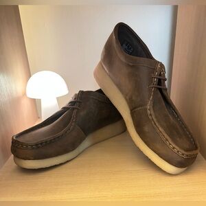 WOMENS CLARKS ORIGINAL WALLABEE BROWN WAXED LEATHER SHOES, size 9M